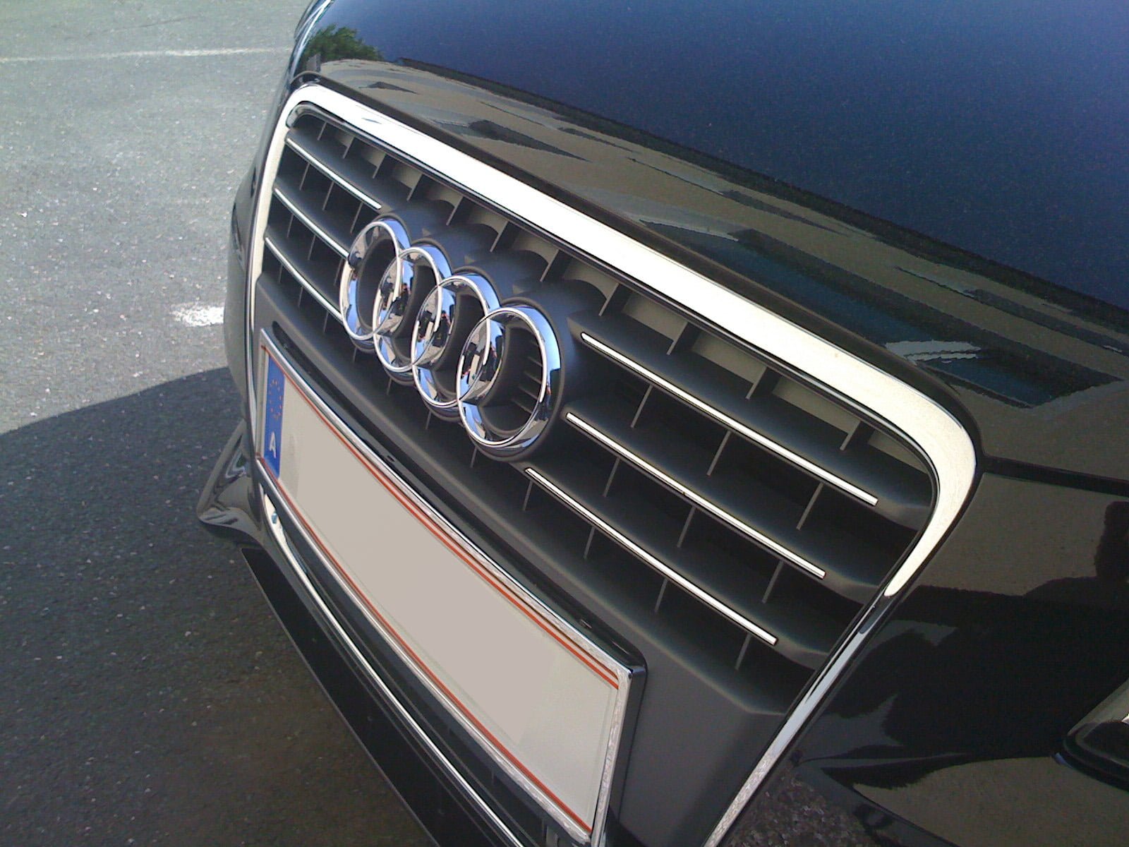 ✔️Sportliches Design - Audi Q5 8R Kühlergrill Chrom 
