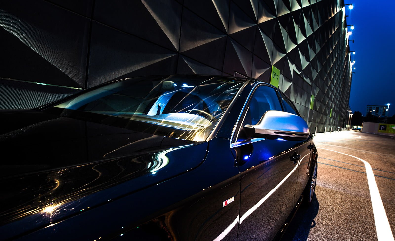 Audi A4 8K B8 Türbeleuchtung LED auf AUDI SPORT Nachrüstpaket