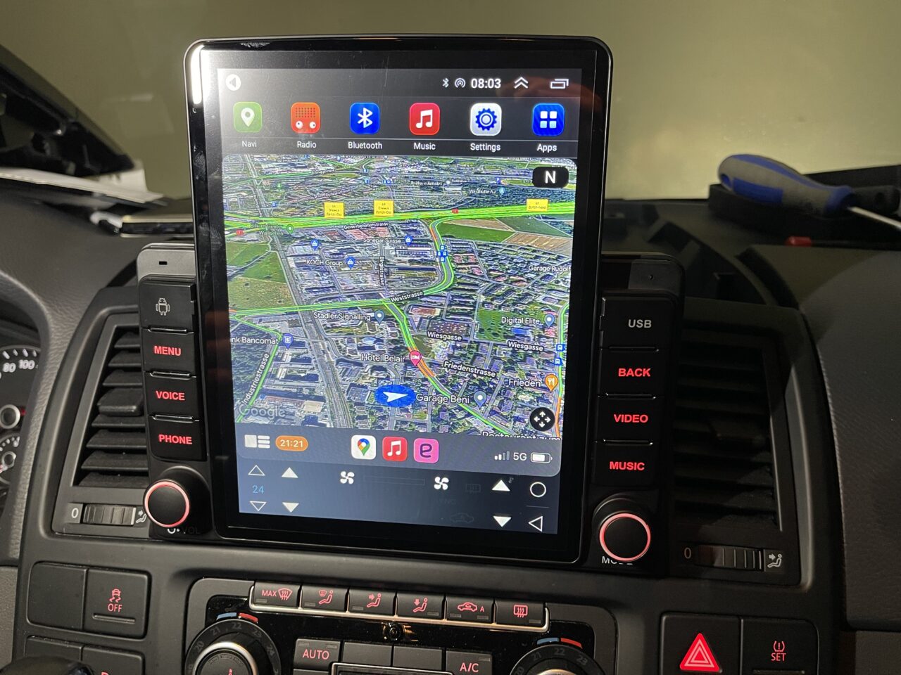 VW Multivan T5 2013 Apple Car Play mit Tesla Style Android Device ...